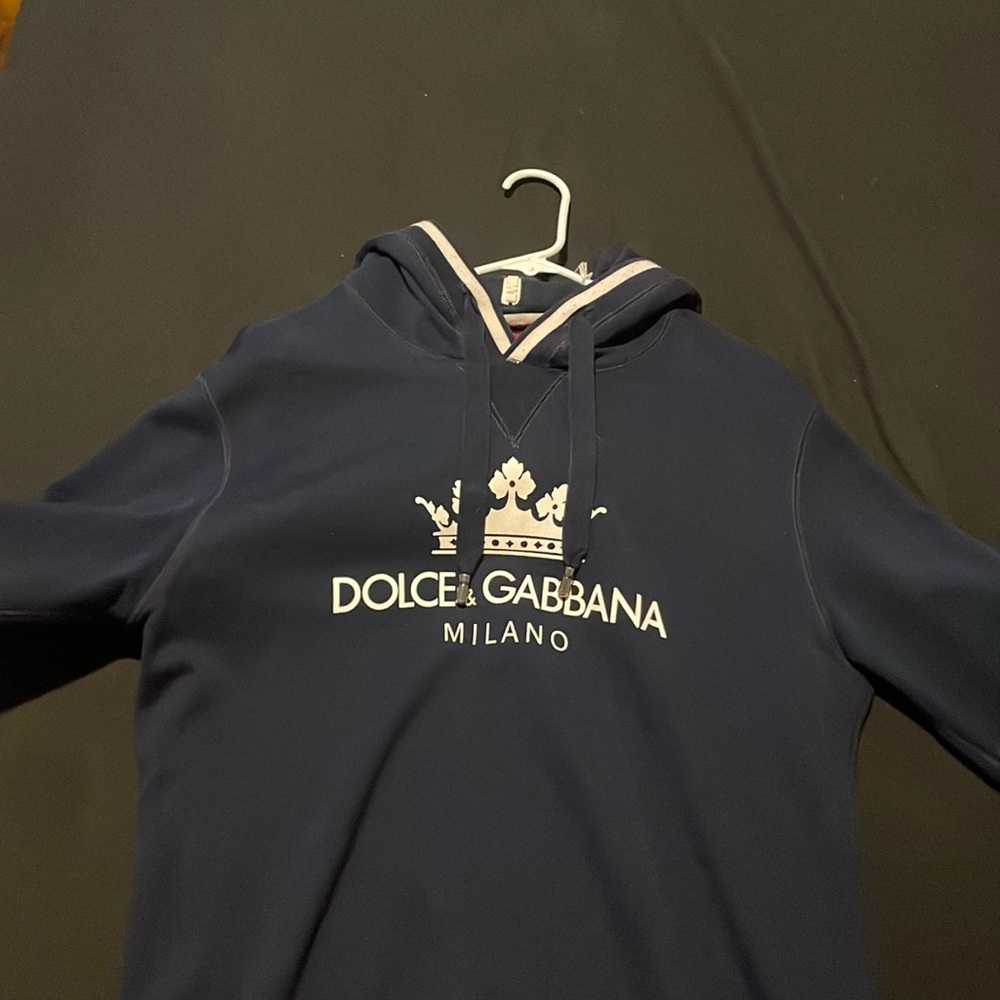Fits good and no holes or fading color !